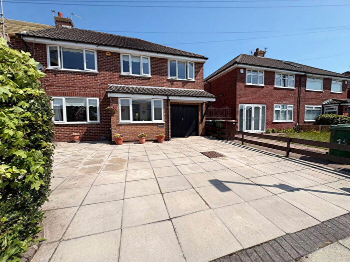 5 Bedroom Semi-Detached House For Sale In Ridgeway Drive, Lydiate, L31
