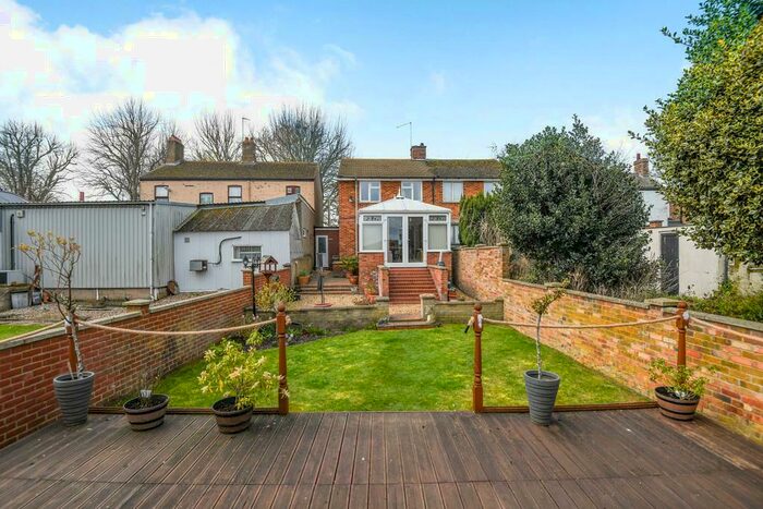 3 Bedroom Semi-Detached House For Sale In The Bank, Parson Drove, Wisbech, PE13