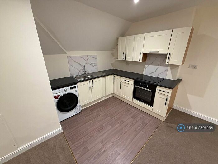 2 Bedroom Flat To Rent In Avonmouth Road, Bristol, BS11