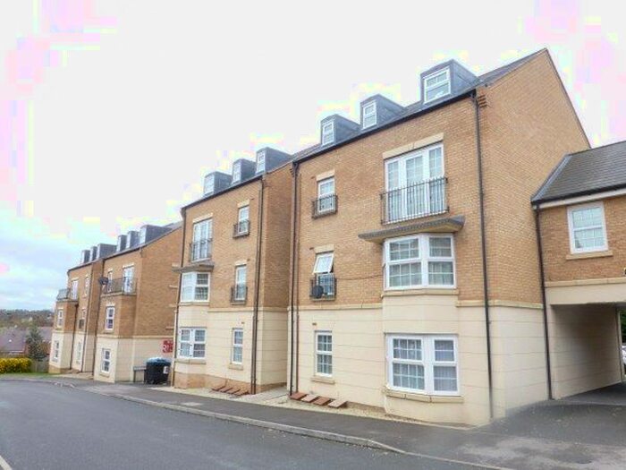2 Bedroom Flat To Rent In Stowe Drive, Rugby, CV22