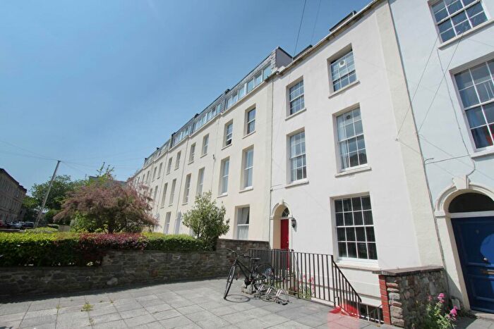 1 Bedroom Flat To Rent In Garden Flat, Meridian Place, Bristol, BS8