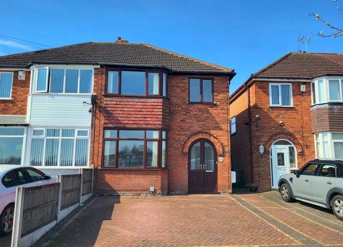 3 Bedroom Semi-Detached House To Rent In Glenmead Road, Great Barr, B44