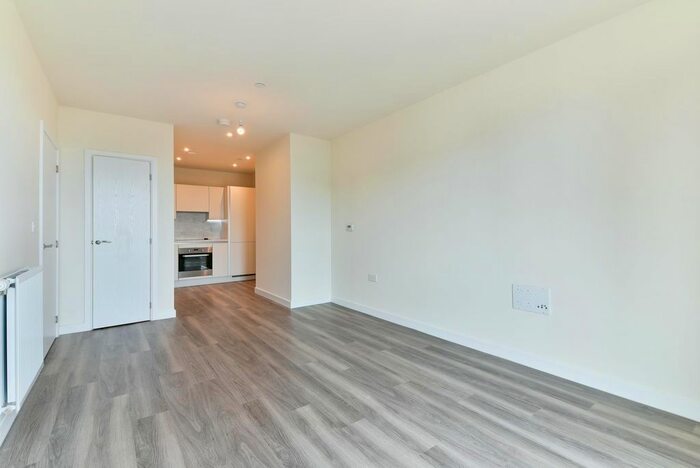 1 Bedroom Flat To Rent In North End Road, Wembley, London, HA9