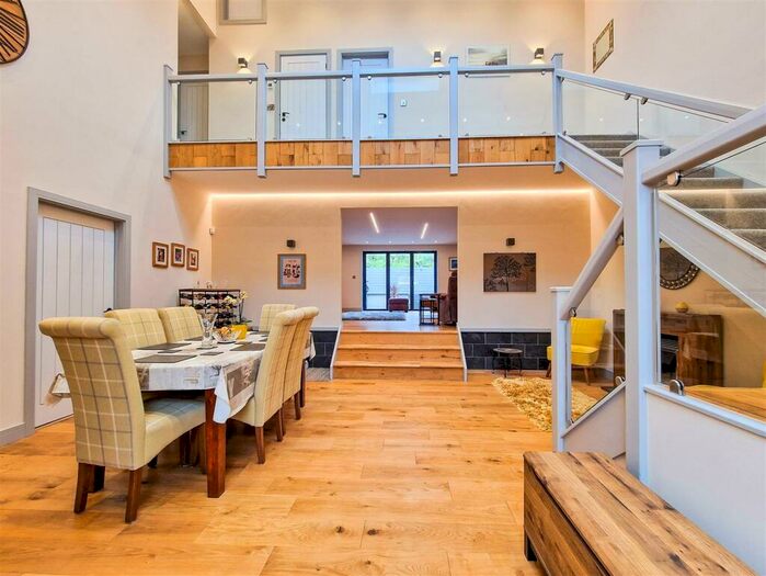 4 Bedroom Semi-Detached House For Sale In Swimbridge, Barnstaple, EX32