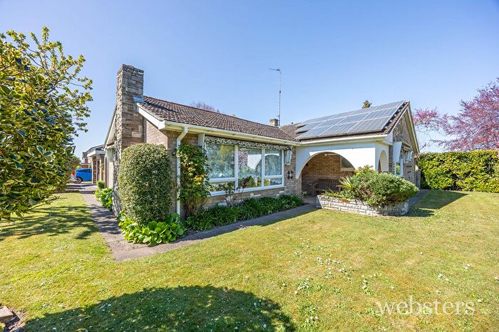 3 Bedroom Detached Bungalow For Sale In Folgate Close, Costessey, NR8