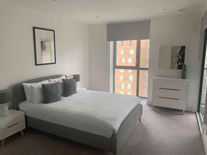 1 Bedroom Flat For Sale In East Ferry Road, London, E14