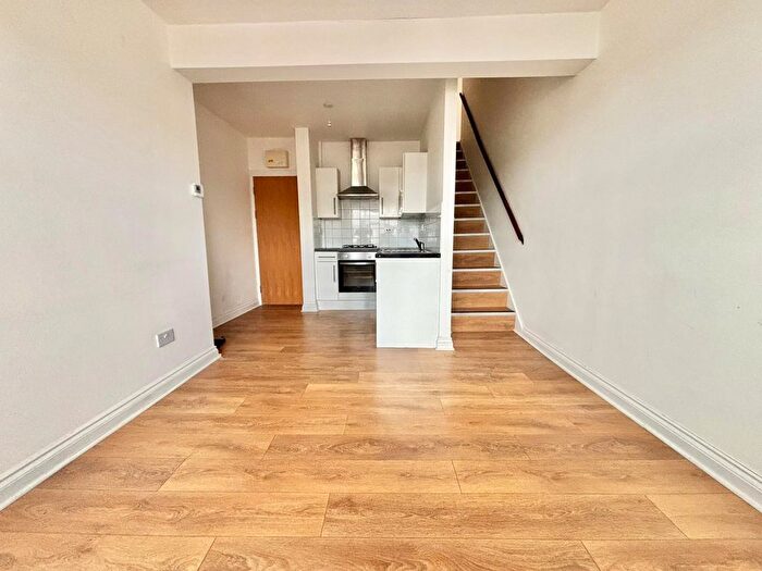 1 Bedroom Flat To Rent In St James Road, Southampton, SO15