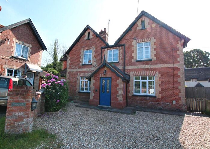 3 Bedroom Semi-Detached House To Rent In Sunnyside, Church Close, Aylesbeare, EX5