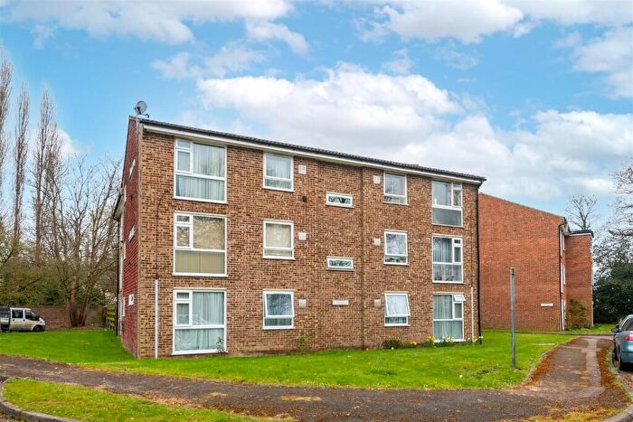 1 Bedroom Apartment To Rent In Aurum Close, Horley, Surrey, RH6