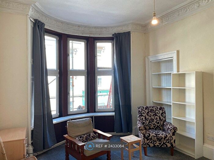 3 Bedroom Flat To Rent In West Princes Street, Glasgow, G4