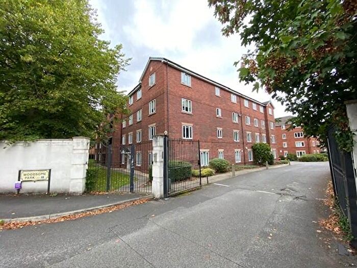 3 Bedroom Flat For Sale In Woodsome Park, Woolton, Liverpool, Merseyside, L25