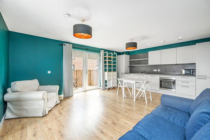 2 Bedroom Flat For Sale In / Pillans Place, Edinburgh, EH6