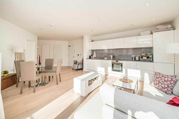 1 Bedroom Flat To Rent In Schooner Road, Silvertown, E16