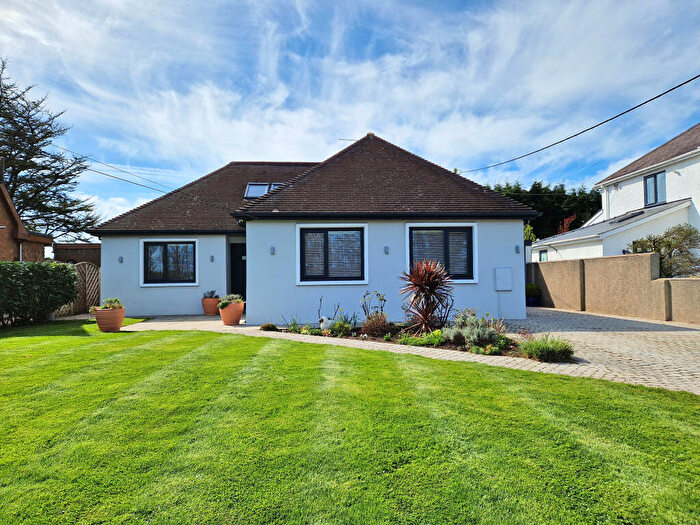 4 Bedroom Bungalow For Sale In Greenfields, Maudlam, CF33