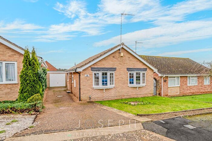 2 Bedroom Detached Bungalow For Sale In Appleby Close, Ipswich, IP2