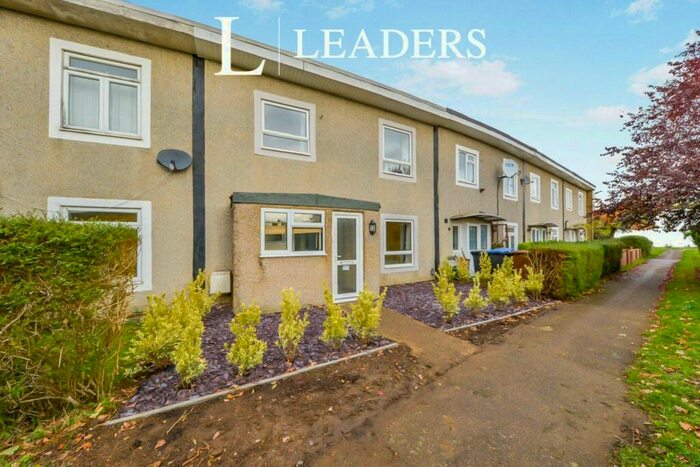 4 Bedroom Terraced House To Rent In Garden Avenue, AL10