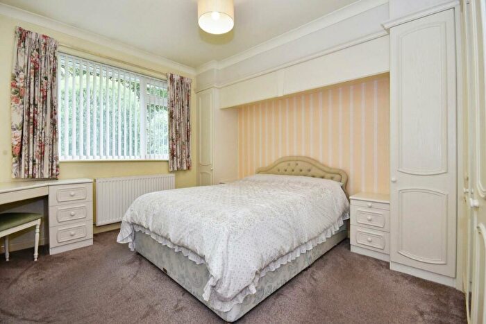 3 Bedroom Detached Bungalow For Sale In Mottram Old Road, Stalybridge, SK15