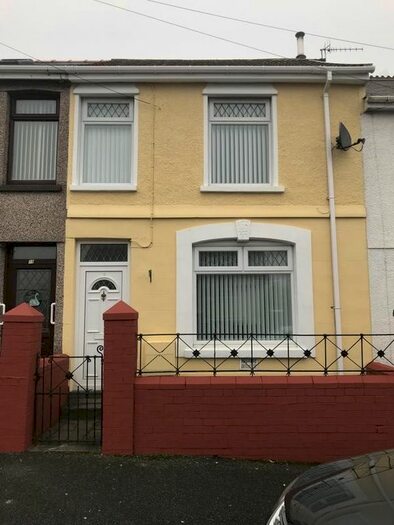 3 Bedroom Terraced House To Rent In Glanhowy Street, Scwrfa, Tredegar, NP22