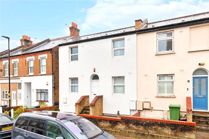 3 Bedroom Semi-Detached House For Sale In Chapel Road, West Norwood, London, SE27