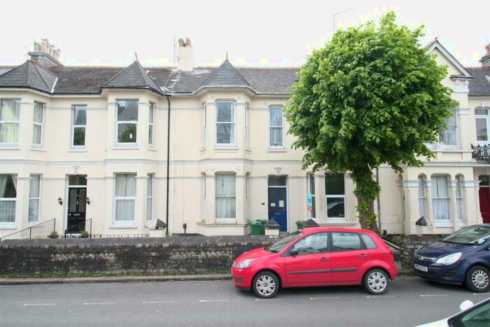 2 Bedroom Flat To Rent In Connaught Avenue, Plymouth, PL4