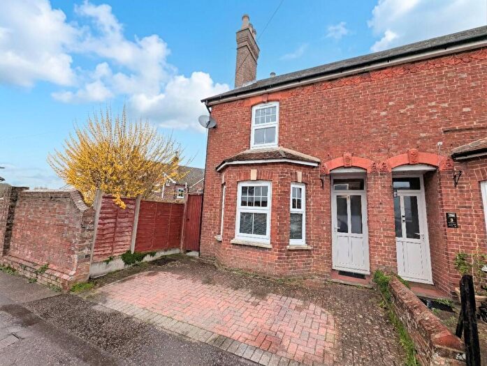 3 Bedroom Semi Detached House To Rent In Denne Parade, Horsham, RH12