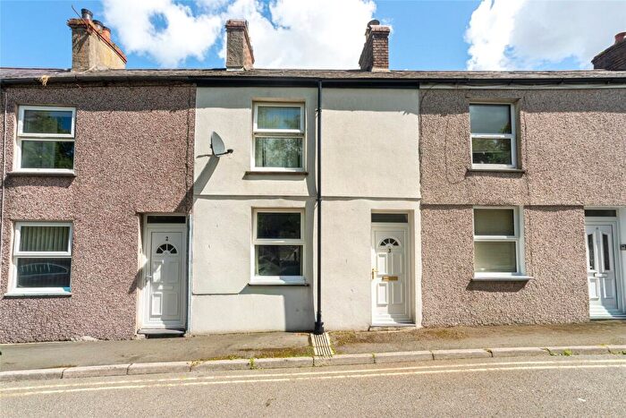 2 Bedroom Terraced House For Sale In St. Pauls Terrace, Bangor, Gwynedd, LL57