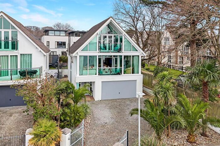 4 Bedroom Detached House For Sale In Lagoon Road, Lilliput, BH14