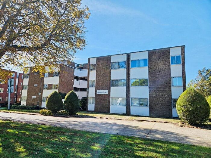 2 Bedroom Flat For Sale In Coniston Court, Stonegrove, Edgware, HA8