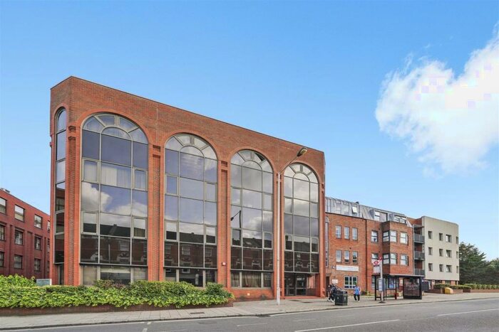 Studio To Rent In Peterborough Road, Harrow, HA1