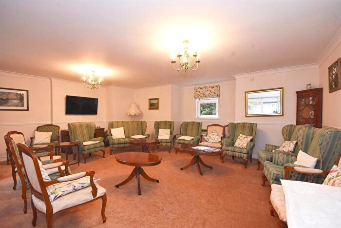 1 Bedroom Retirement Property To Rent In Hedingham Place, Spring Way, Off Swan Street, Sible Hedingham, Halstead, CO9