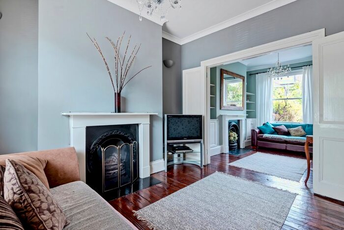 3 Bedroom Terraced House To Rent In Greenwich South Street, London, SE10