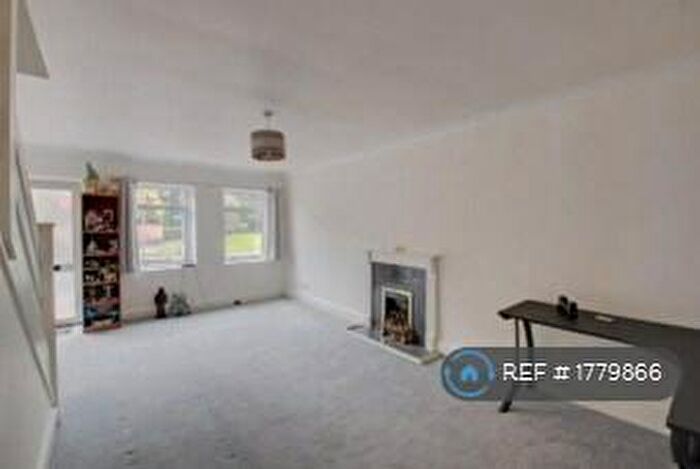 2 Bedroom Terraced House To Rent In Worcester Road, Bromsgrove, B61