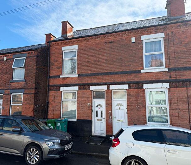 2 Bedroom End Of Terrace House For Sale In Whittier Road, Nottingham, NG2