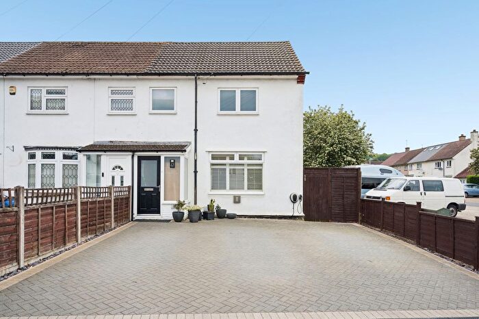 2 Bedroom End Terrace House For Sale In Ashridge Drive, South Oxhey, WD19
