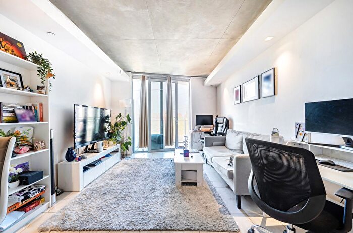 1 Bedroom Flat For Sale In Tidal Basin Road, Royal Victoria, E16