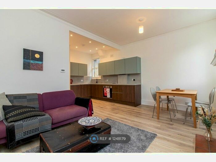 3 Bedroom Maisonette To Rent In Argyle Road, London W13