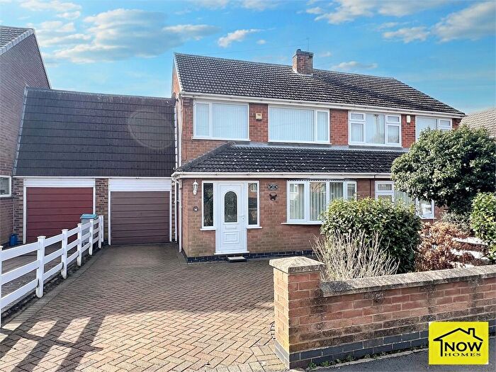 3 Bedroom Semi-Detached House For Sale In Riverside Road, Newark, Nottinghamshire., NG24
