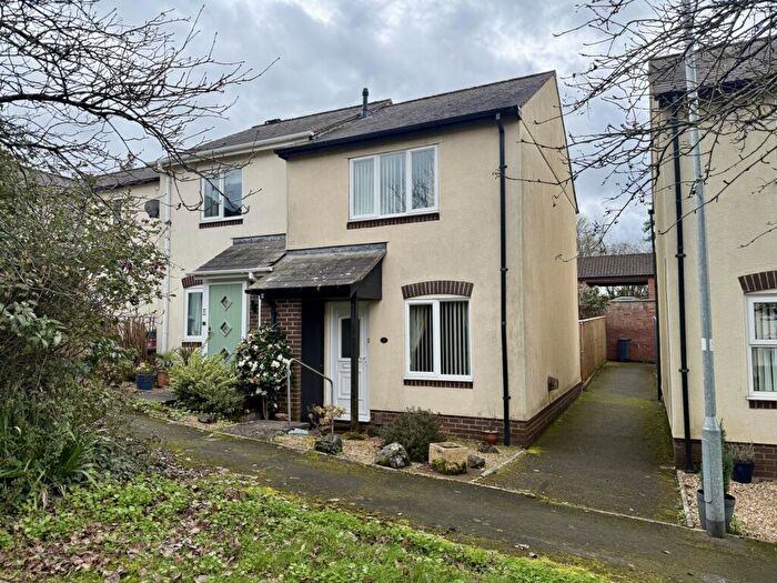 2 Bedroom End Of Terrace House For Sale In Kenbury Drive, Alphington, EX2