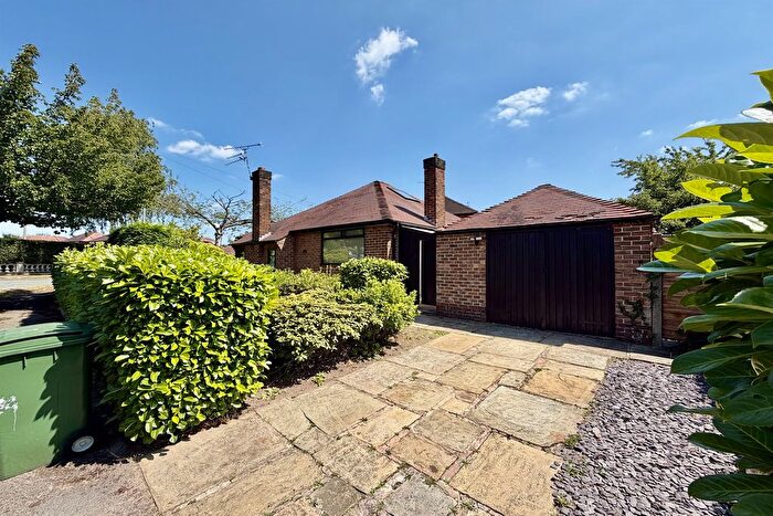 2 Bedroom Detached Bungalow To Rent In Ridge Avenue, Hale Barns, Altrincham, WA15