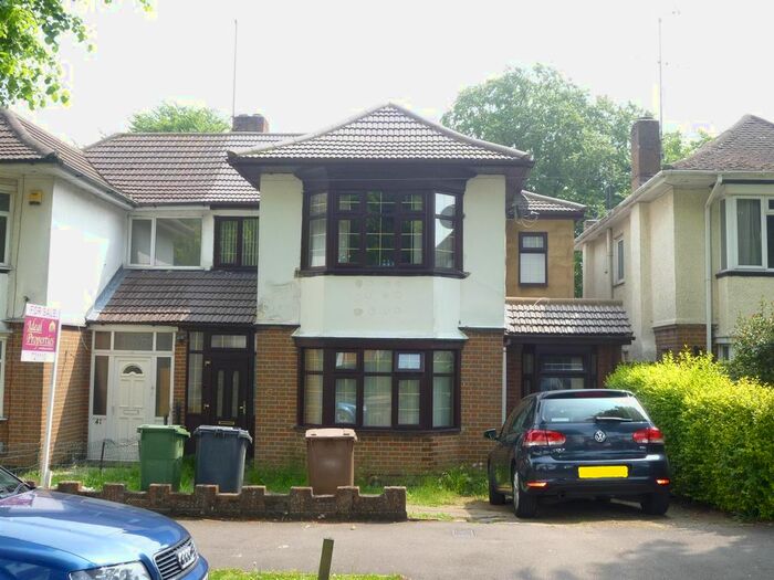5 Bedroom Semi-Detached House To Rent In Halfway Avenue, LU4