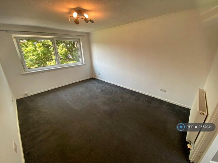 1 Bedroom Flat To Rent In Plantation Square, Glasgow, G51