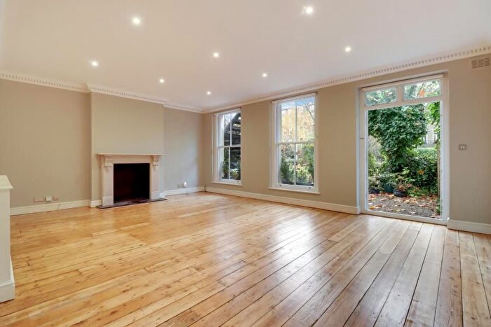 3 Bedroom Flat To Rent In Warrington Crescent, Little Venice, W9