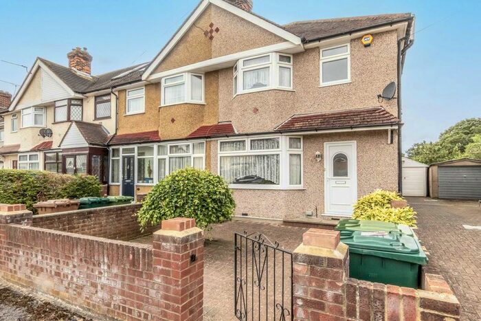 3 Bedroom Semi-Detached House To Rent In Evelyn Crescent, Sunbury-On-Thames, TW16