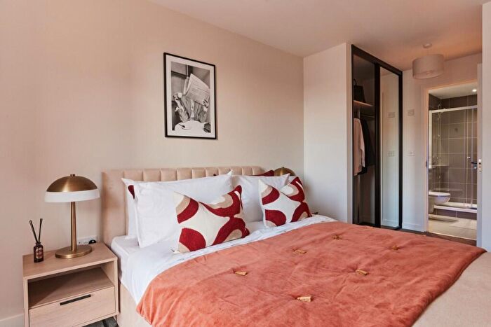 2 Bedroom Apartment To Rent In Heyrod Street, Manchester, M1