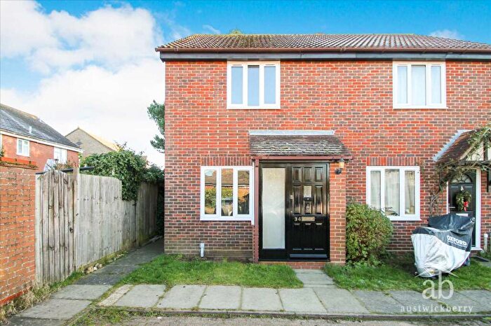2 Bedroom End Of Terrace House To Rent In Lummis Vale, Ipswich, IP5