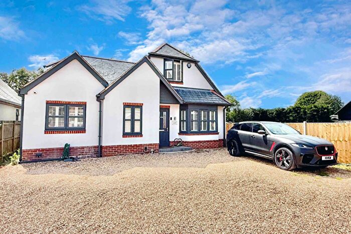 5 Bedroom Detached House For Sale In Parkers Close, BH24