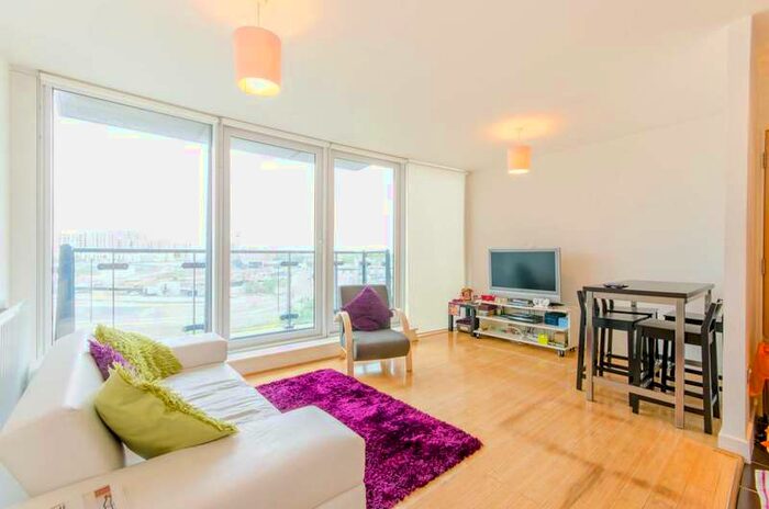2 Bedroom Flat To Rent In Angel Lane, Stratford, E15