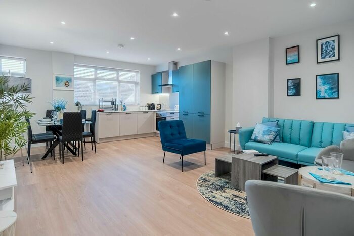 2 Bedroom Flat To Rent In Westborough Road, Westcliff-On-Sea, SS0