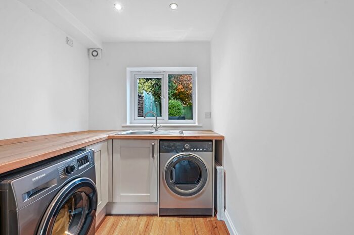 3 Bedroom End Of Terrace House For Sale In Lucas Avenue, Chelmsford, Essex, CM2