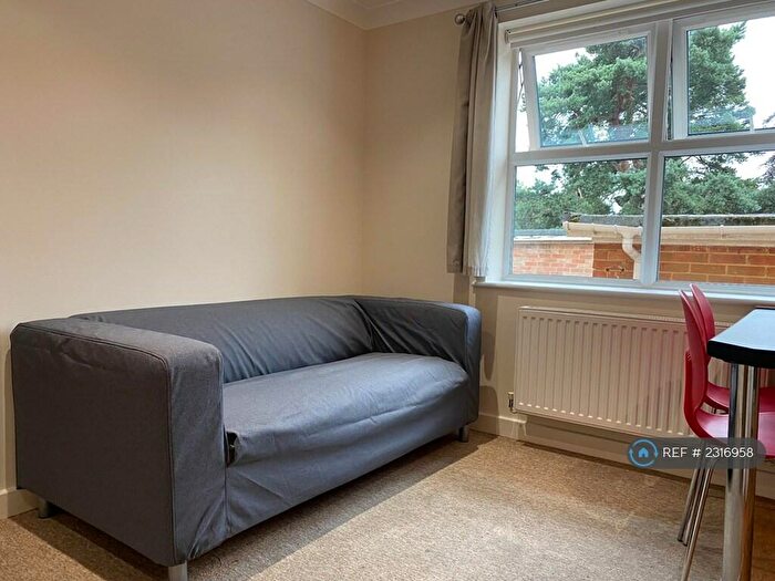 1 Bedroom Flat To Rent In Conel Court, Bournemouth, BH9